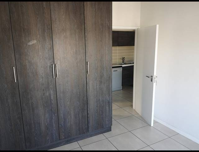 1 BEDROOM PROPERTY TO RENT IN OLIVEDALE